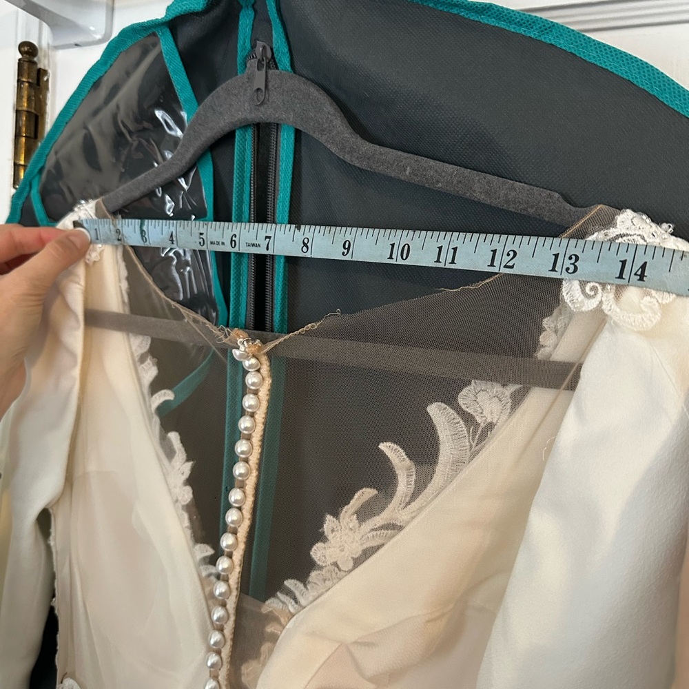 Sincerity By Justin Alexander Wedding Dress - street size 6 - Picture 4 of 9